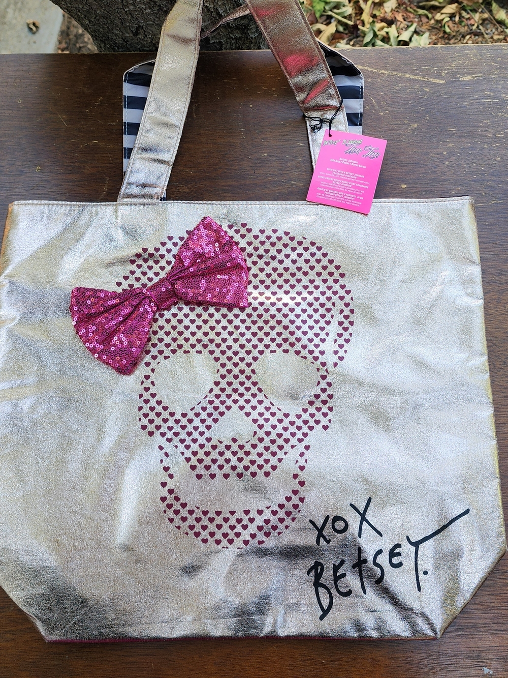 Betsey Johnson Metallic Gold Skull Tote Bag - NWT Too Too Pretty Pink Sequin Bow